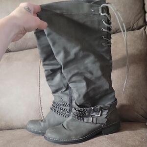 Stylish Gray Women's Boots
